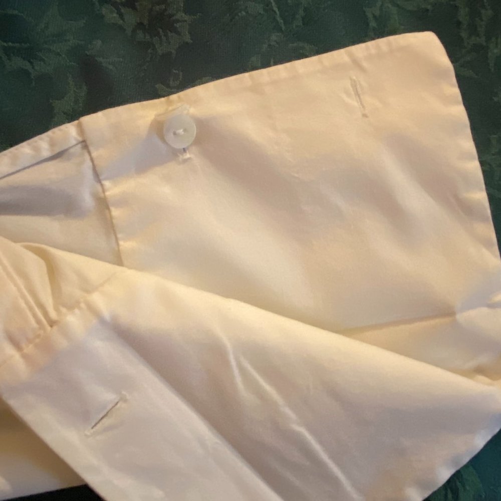 Part of the Lafayette blouse collection. - Picture 4 of 6